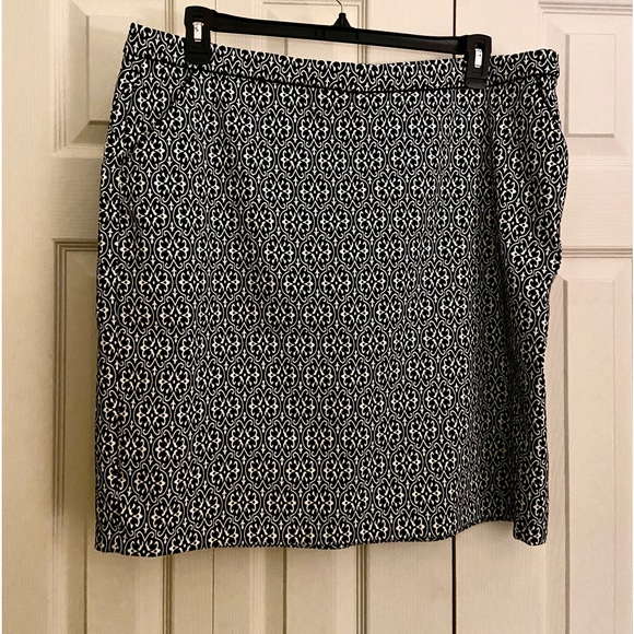 Size 2X skirt - Picture 1 of 4